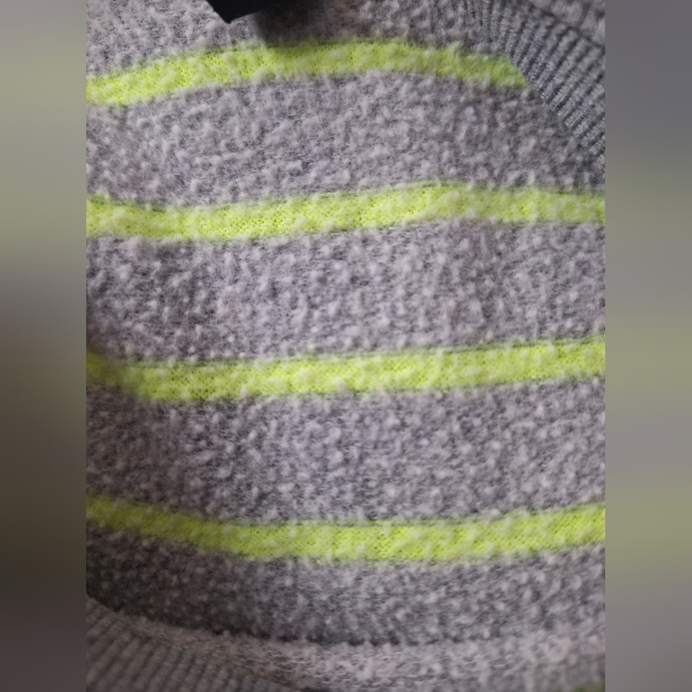 Torrid Grey & Neon Yellow Stripe Fleece Raglan Sweatshirt | Size 2 - Picture 10 of 10